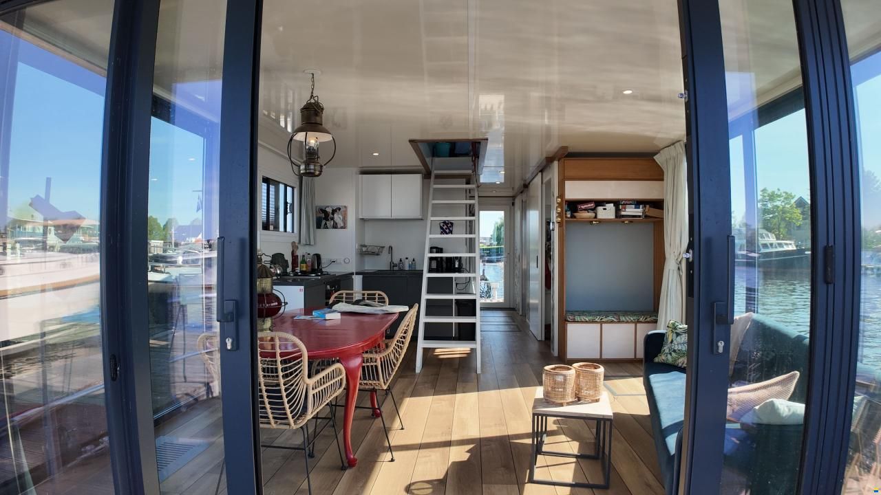 DL-Boats Houseboat