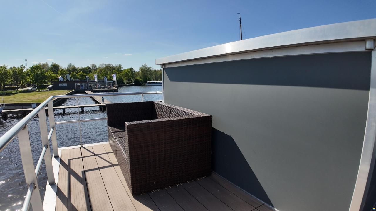 DL-Boats Houseboat