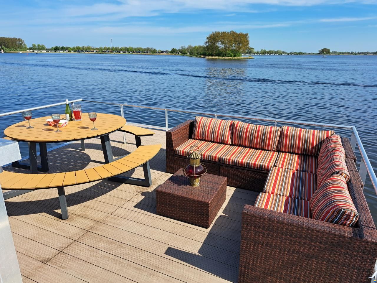 DL-Boats Houseboat