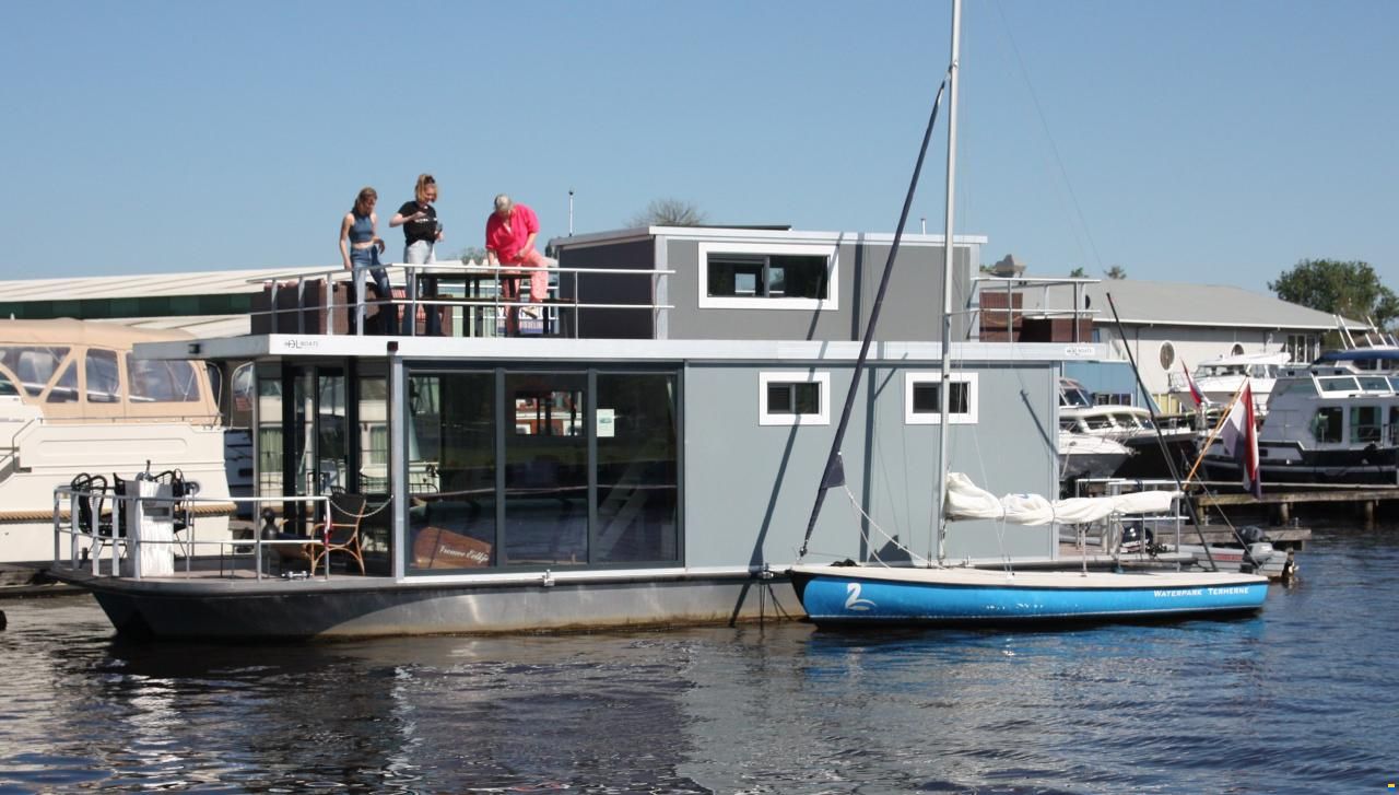 DL-Boats Houseboat