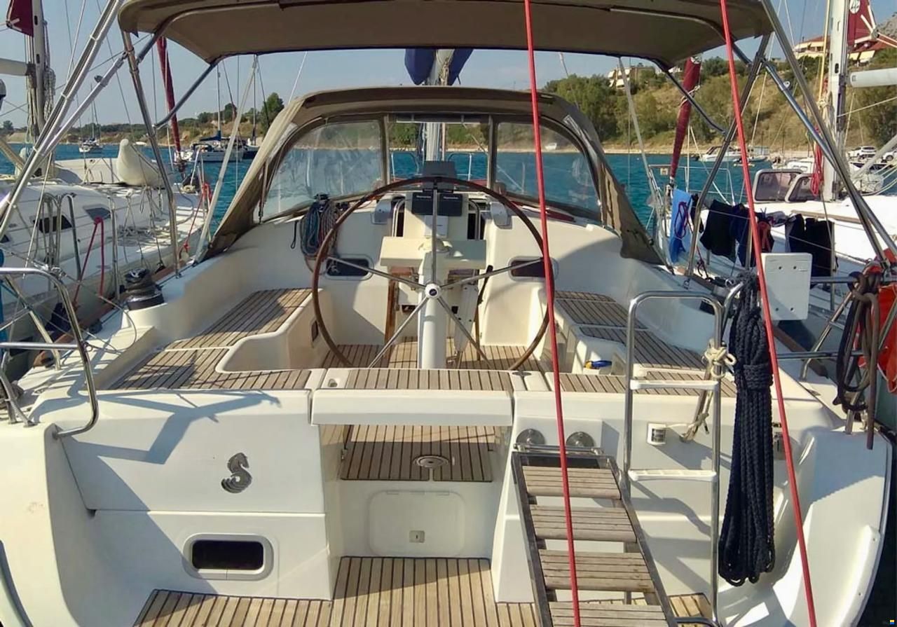 Beneteau Oceanis 37