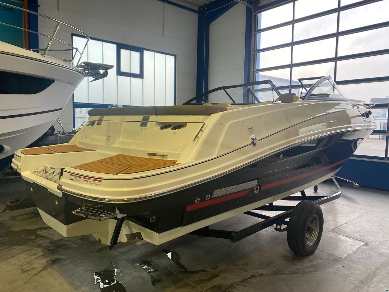 Bayliner VR6COB