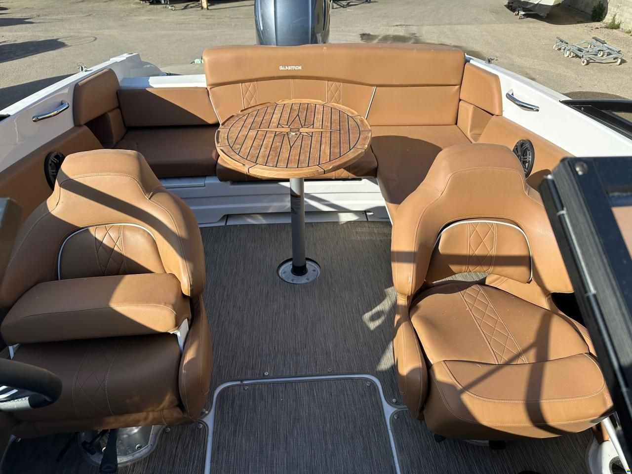 Glastron GT 200 &ndash; Med Yamaha 200 HK &ndash; Kl
