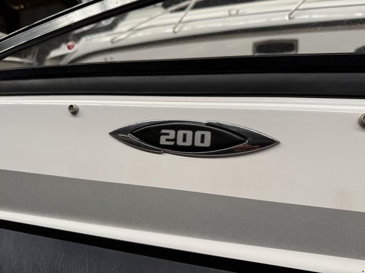 Glastron GT 200 &ndash; Med Yamaha 200 HK &ndash; Kl
