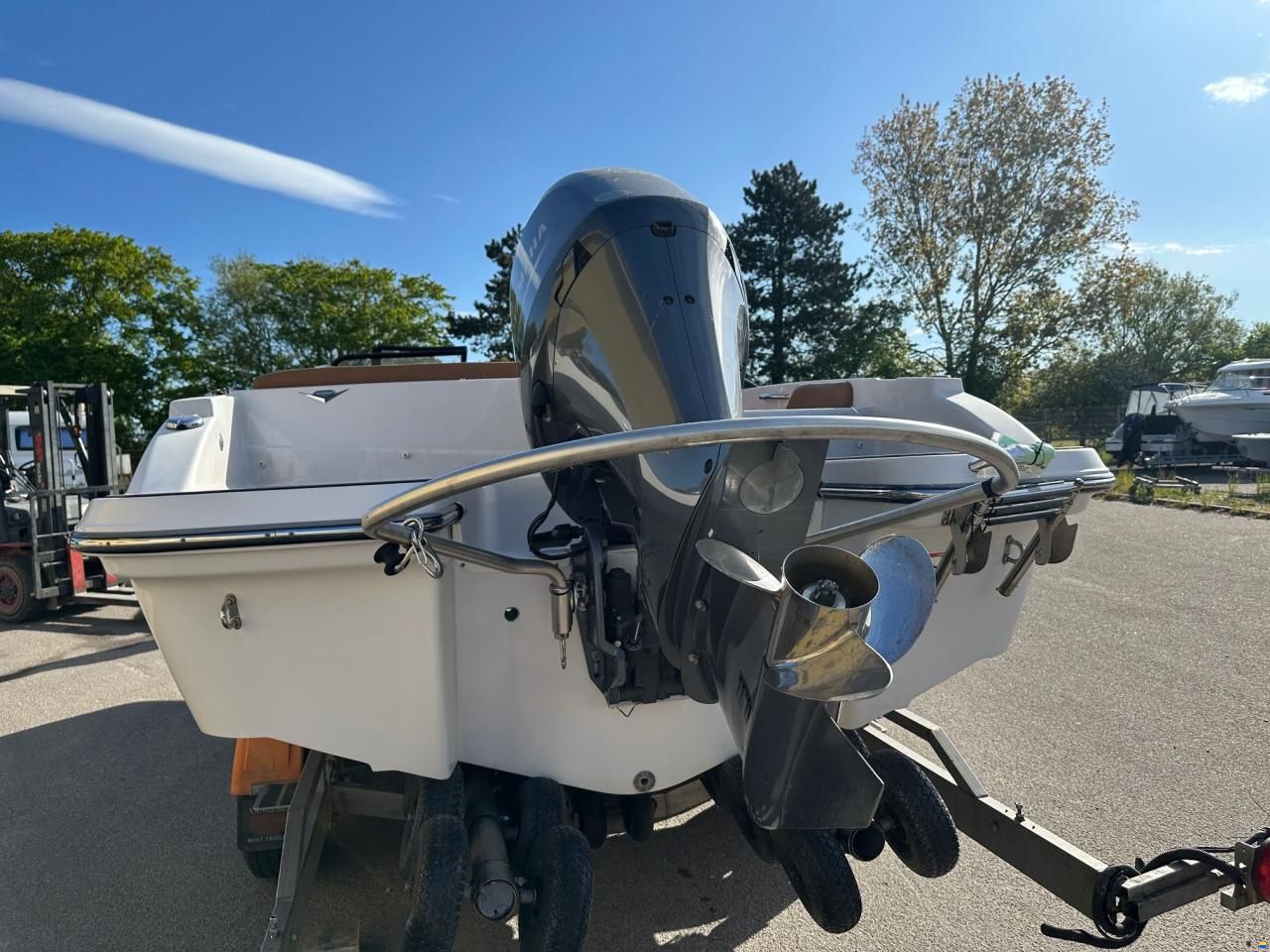 Glastron GT 200 &ndash; Med Yamaha 200 HK &ndash; Kl