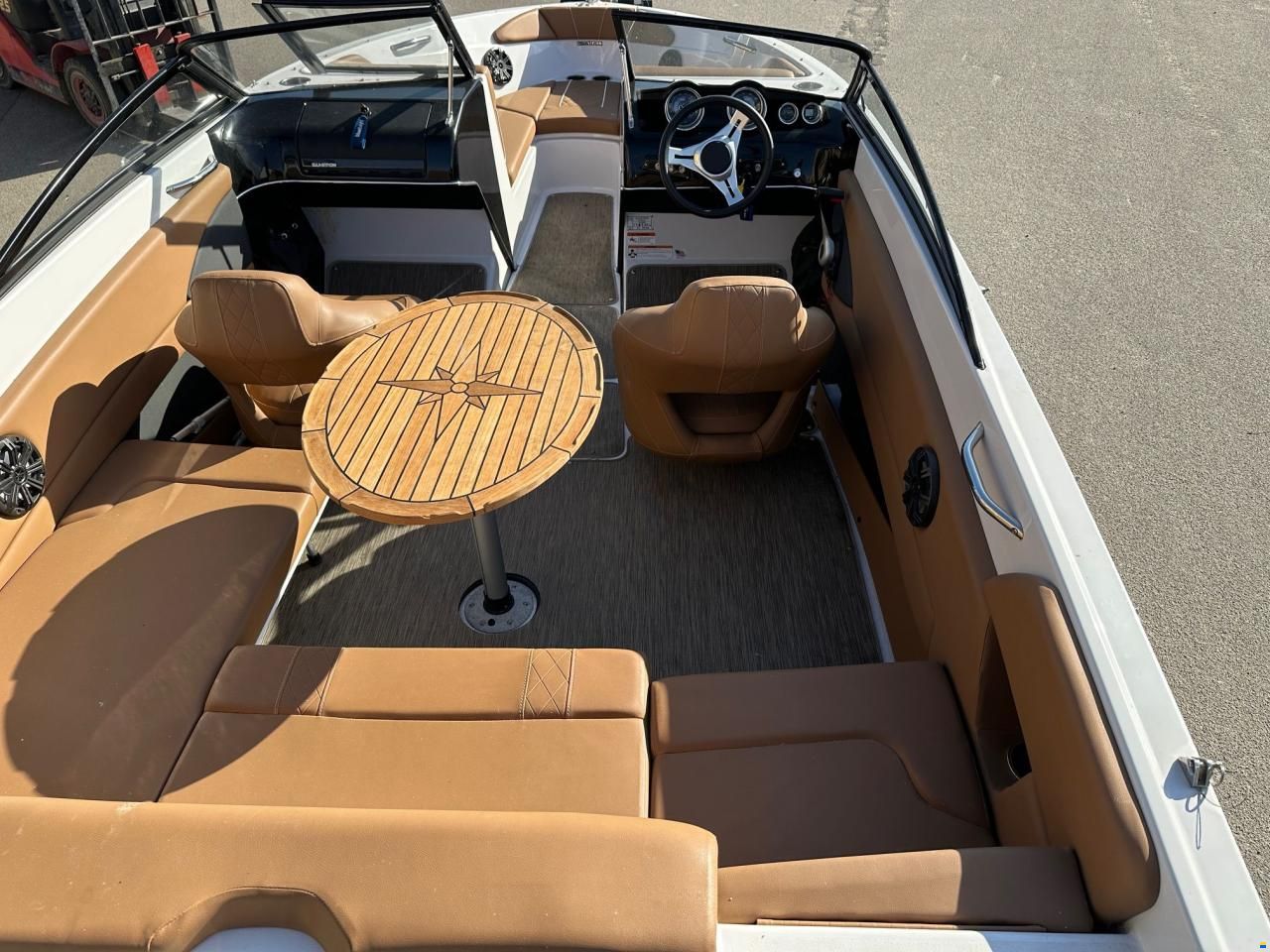 Glastron GT 200 &ndash; Med Yamaha 200 HK &ndash; Kl