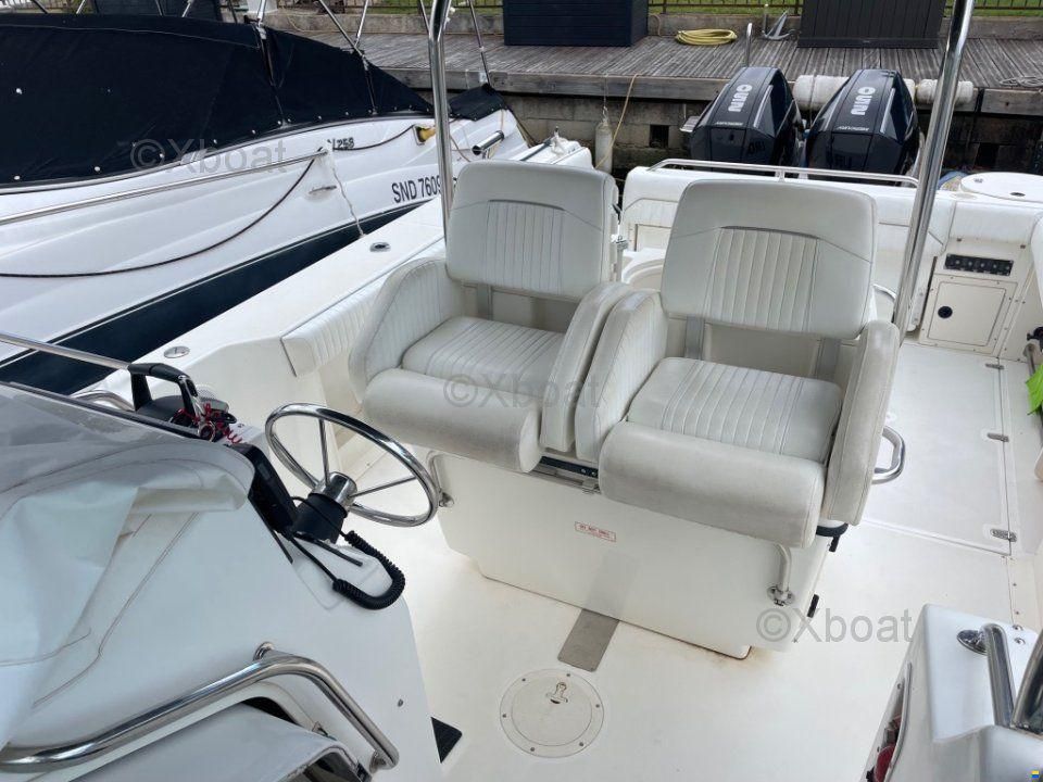 Boston Whaler 28 Outrage