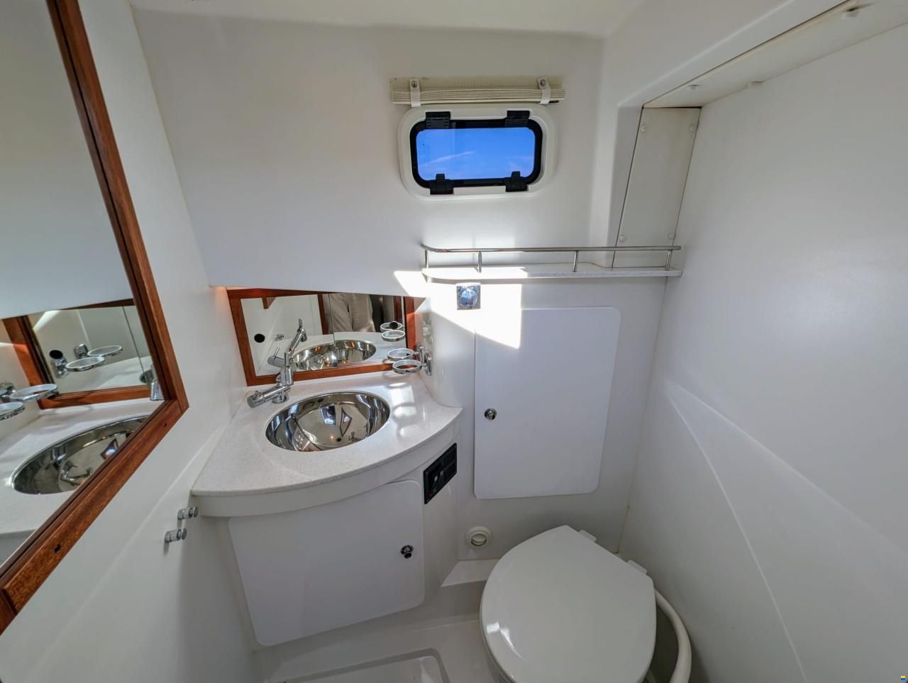 Paragon Yachts 31 Flybridge