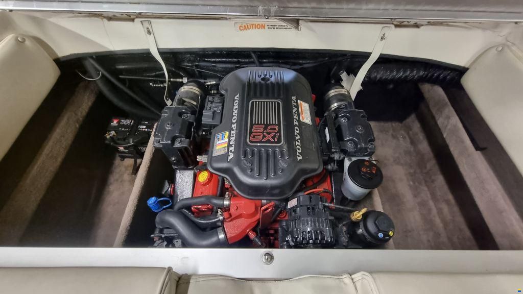 Stingray 205 CX 5.0 MPI met trailer en slechts 14