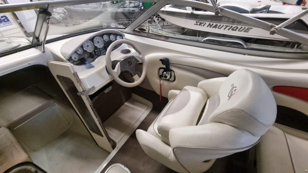 Stingray 205 CX 5.0 MPI met trailer en slechts 14