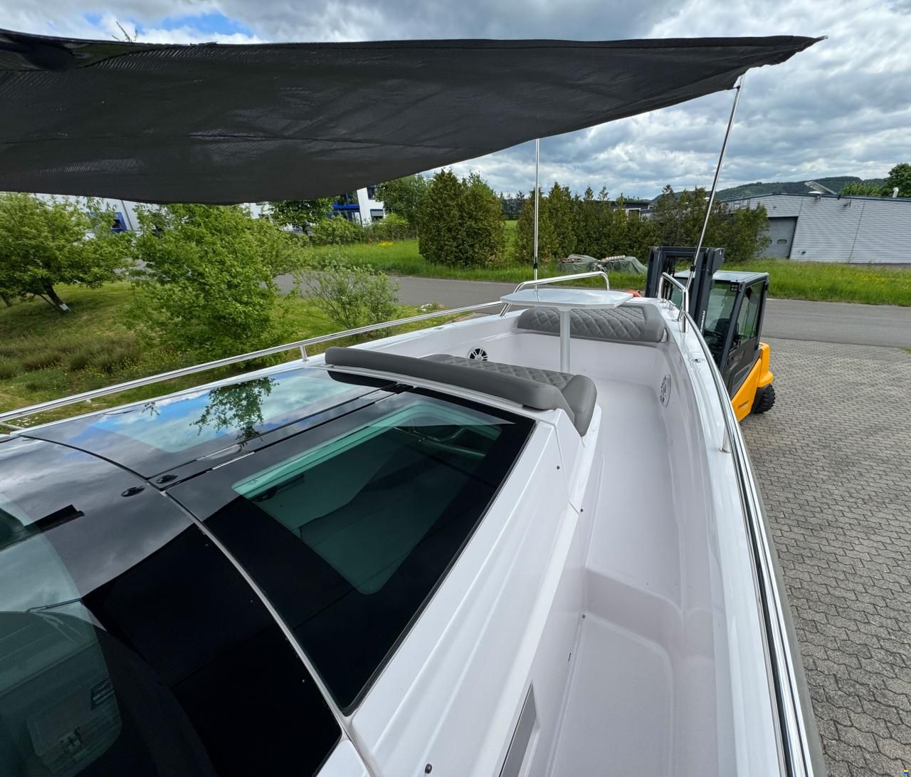 Axopar 37 Cross Cabin