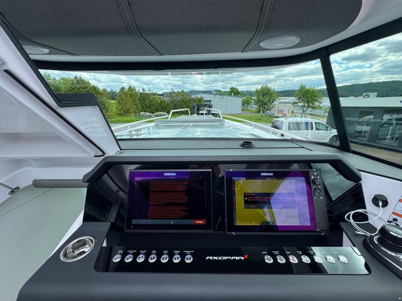 Axopar 37 Cross Cabin