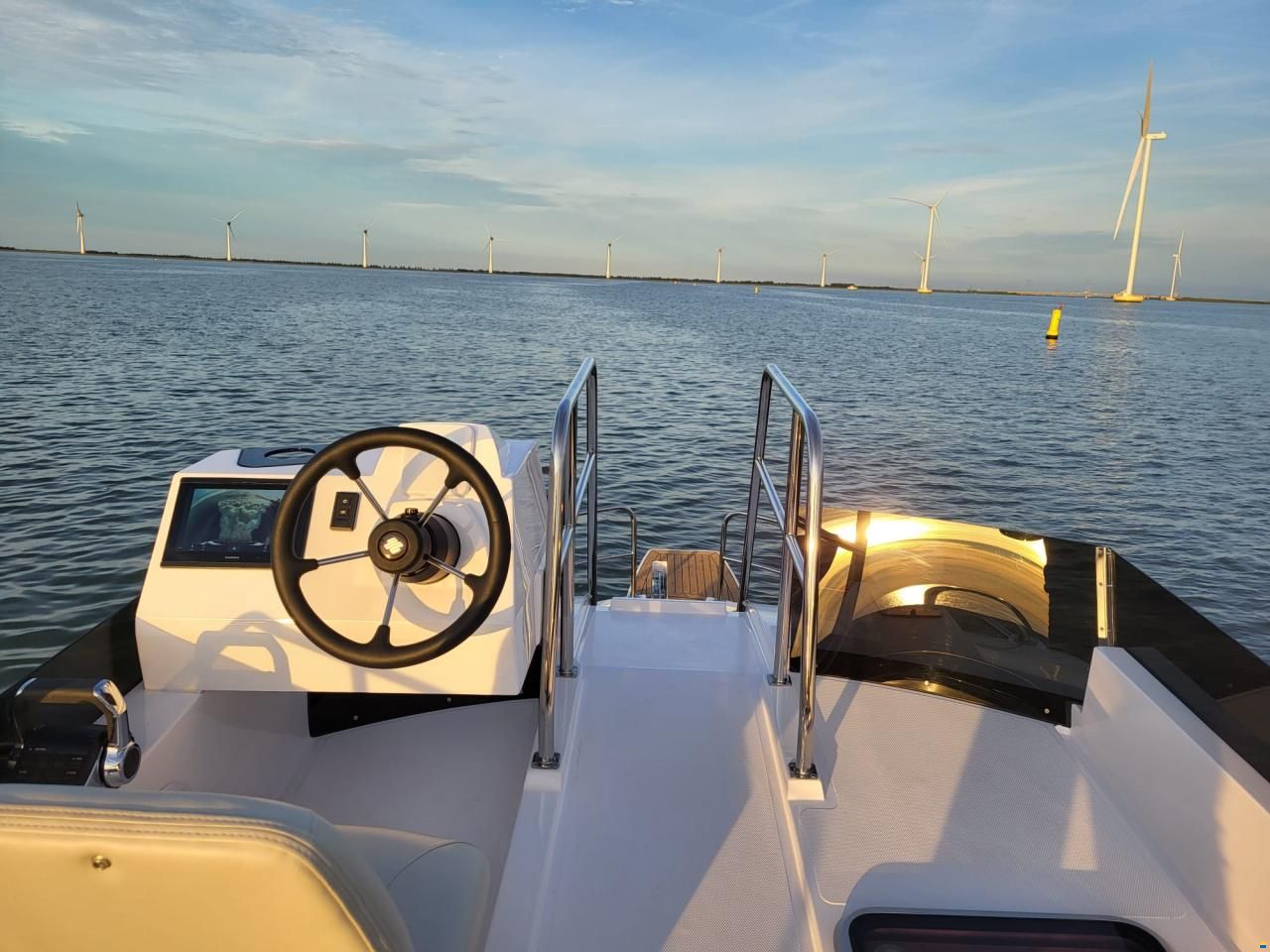 Northman 1050 Trawler | Flybridge option