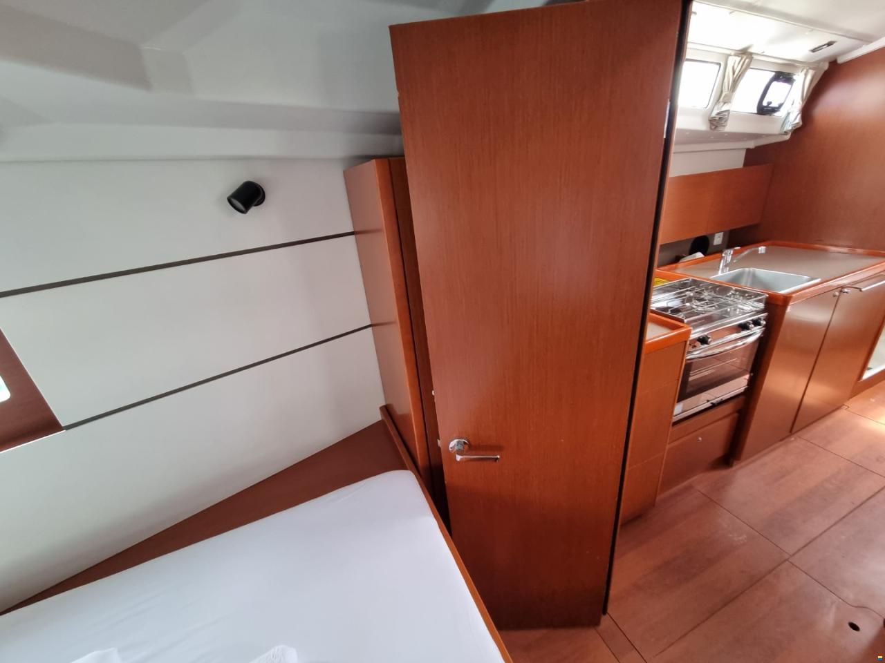 Beneteau Oceanis 38.1