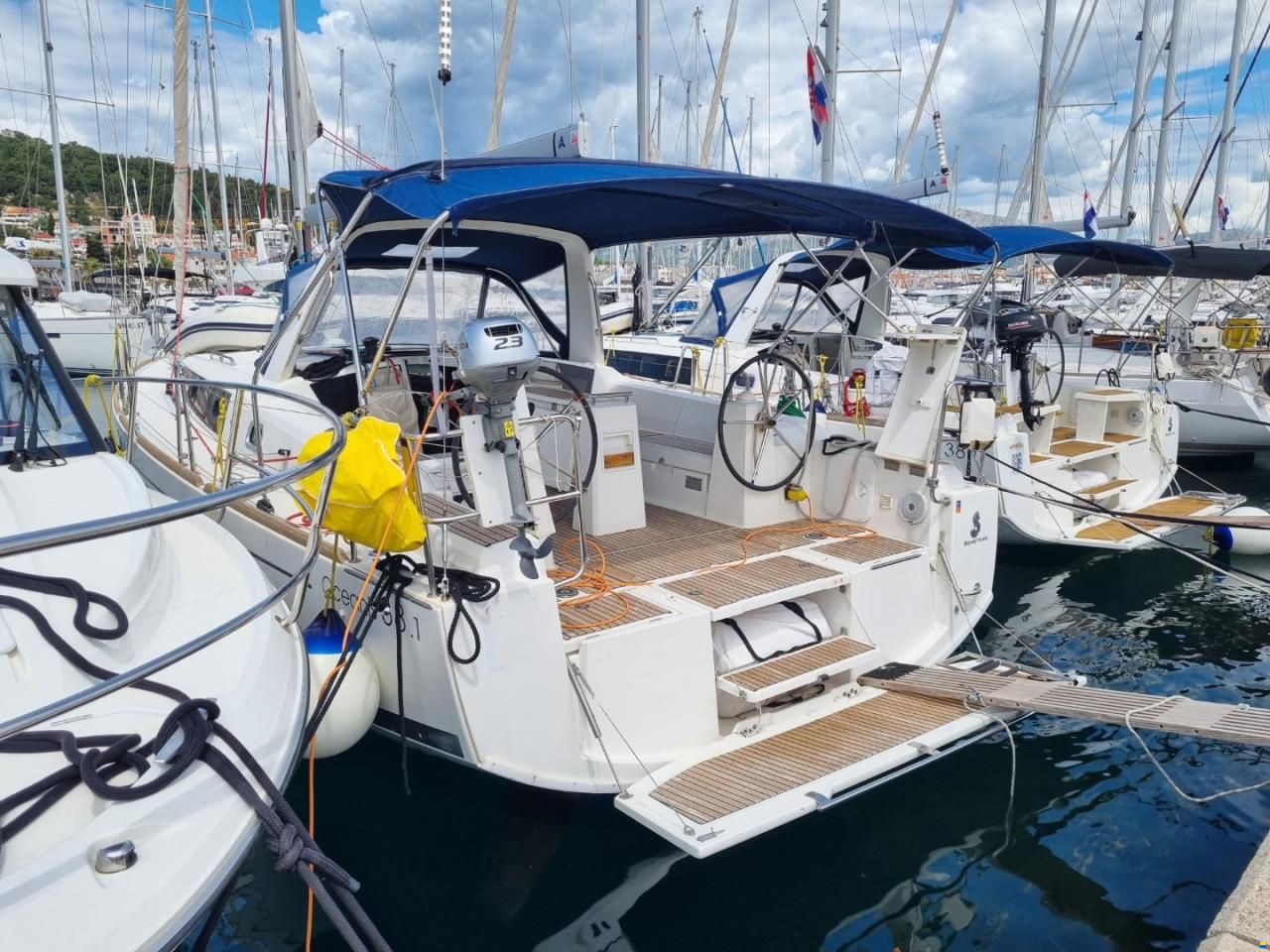 Beneteau Oceanis 38.1