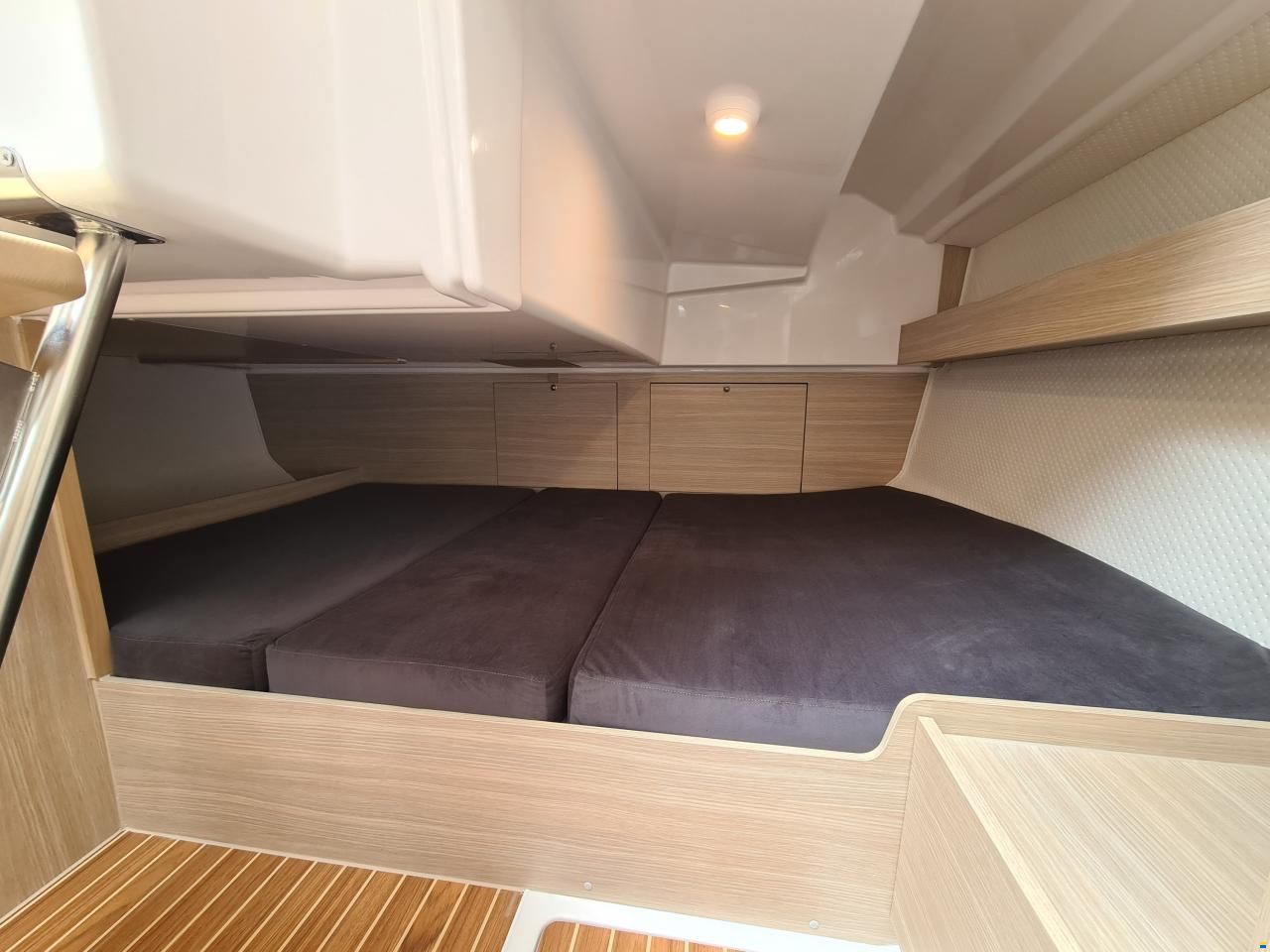 Maxus 26: different keel possibilities