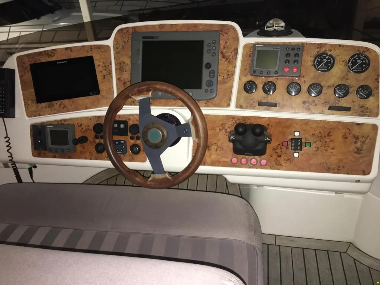 Sealine T47