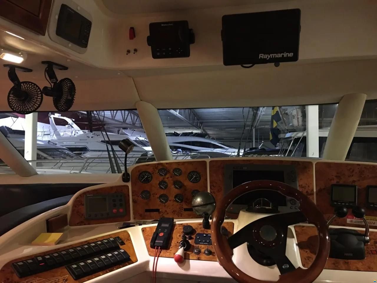 Sealine T47