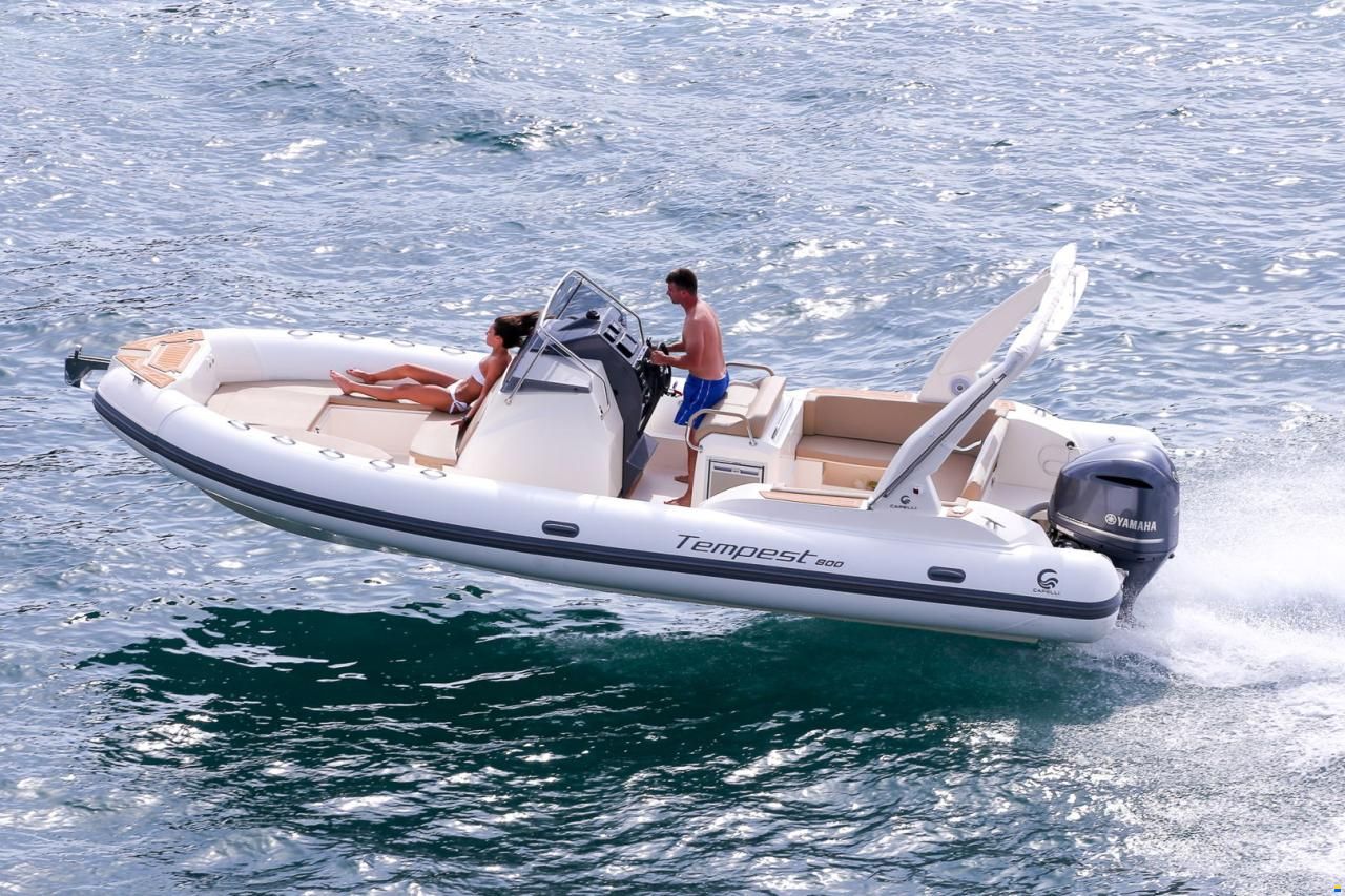 Capelli Tempest 800