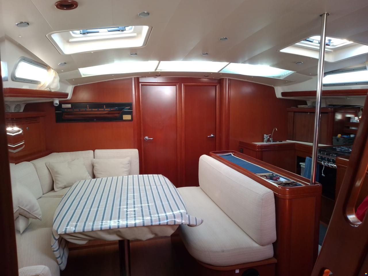Beneteau Oceanis Clipper 523
