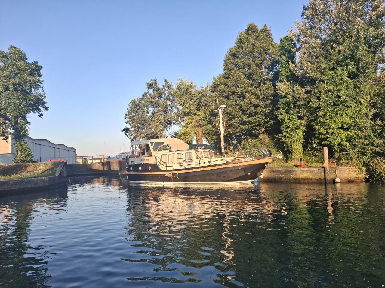 Linssen Sturdy 400 AC