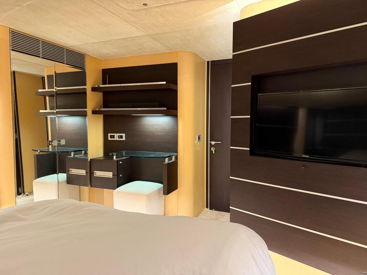 Azimut 86s