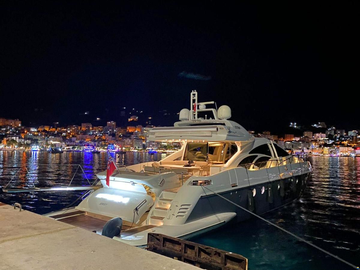 Azimut 86s