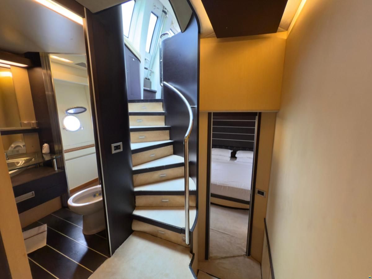 Azimut 86s