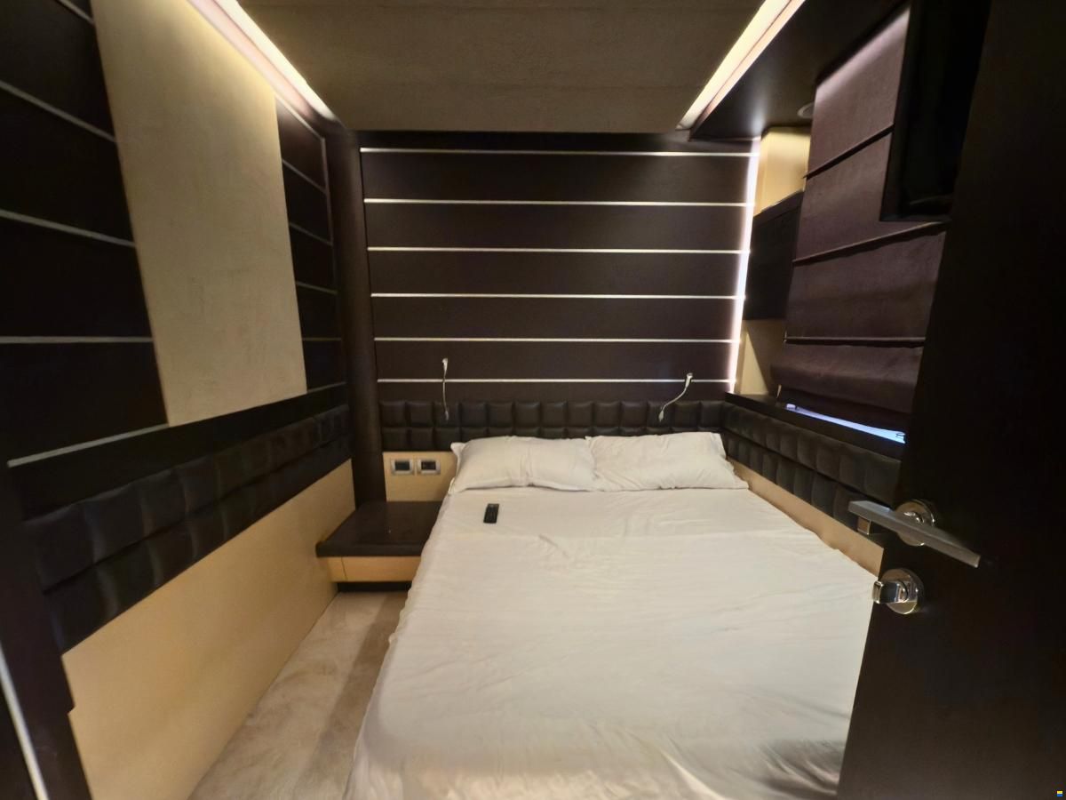 Azimut 86s