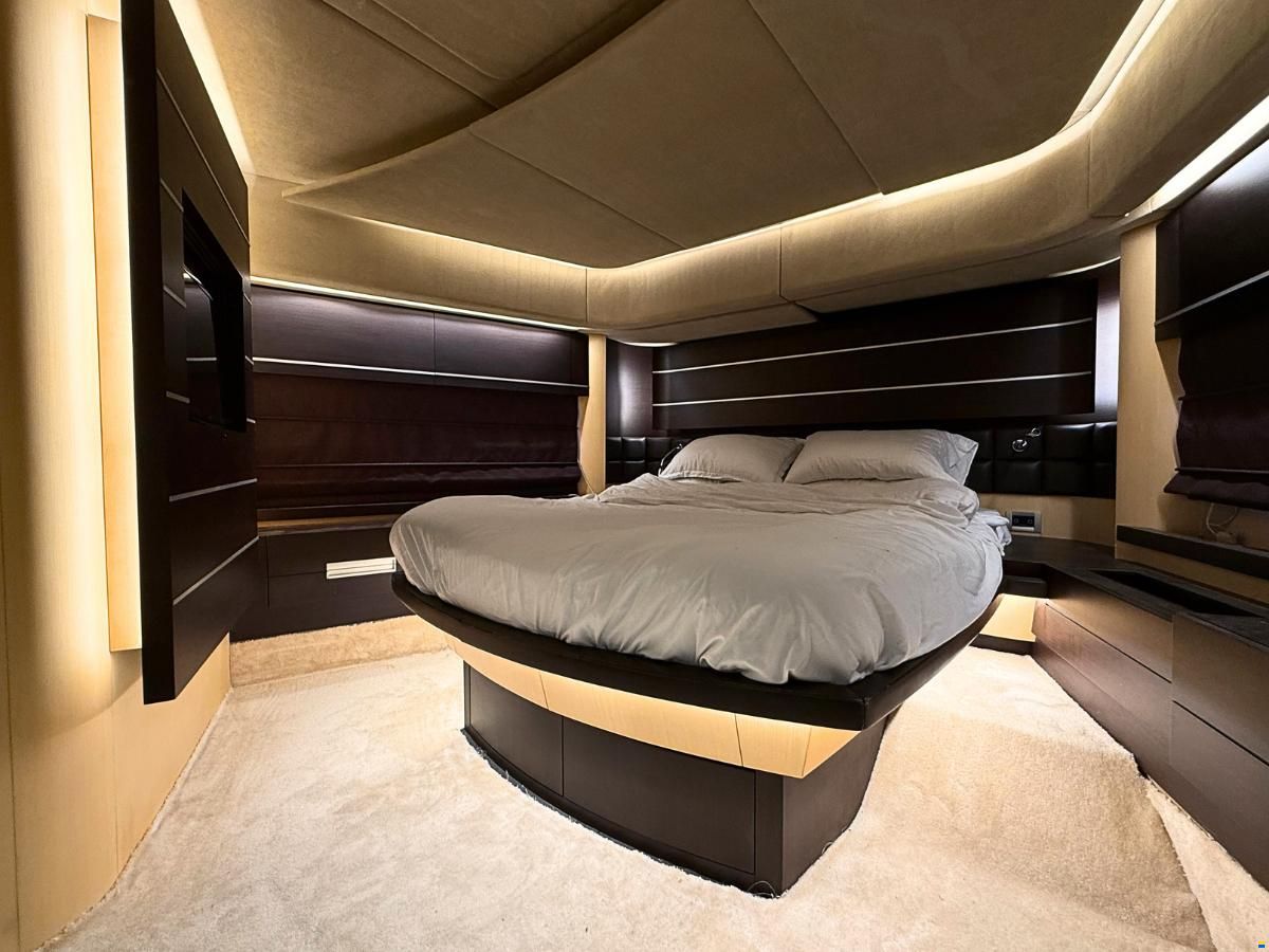 Azimut 86s