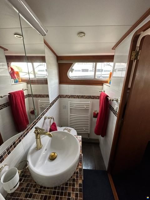 Wohnschiff 18 m
