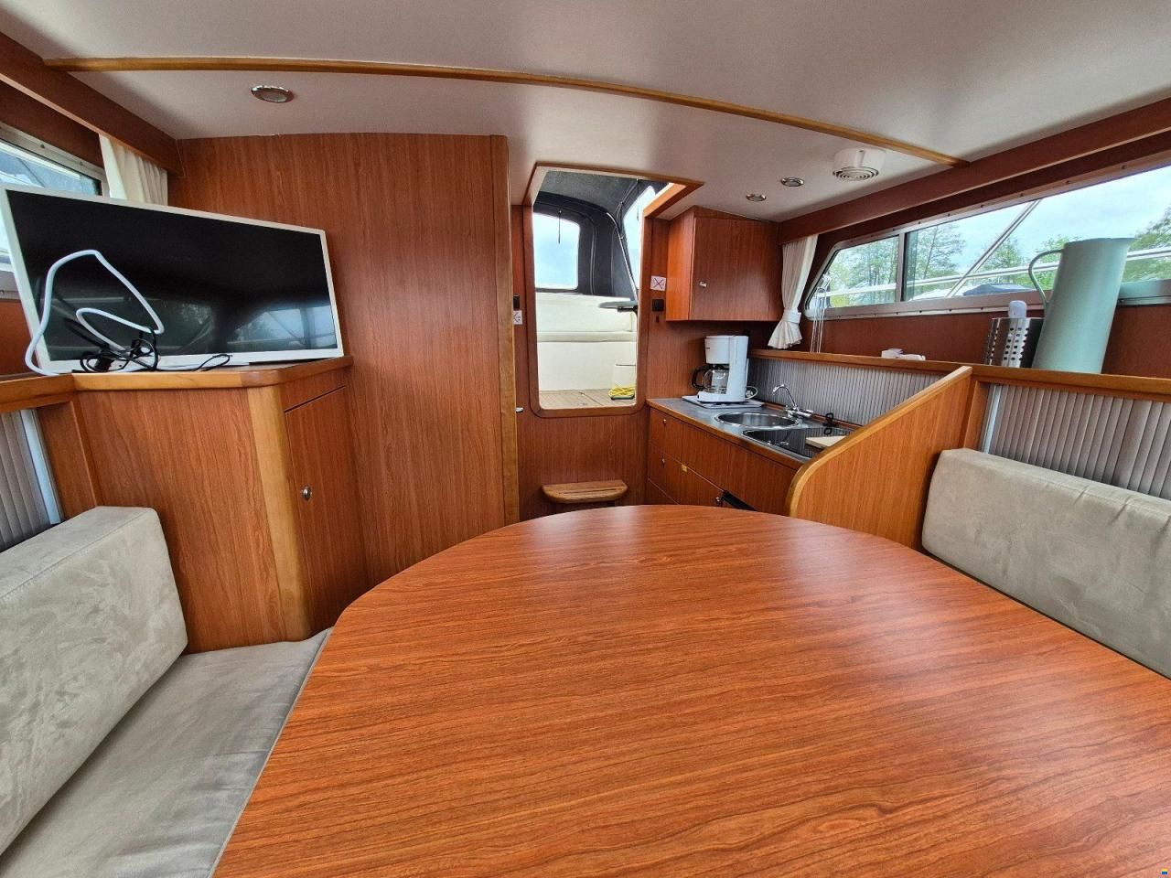 Marco Yachts 860 AK