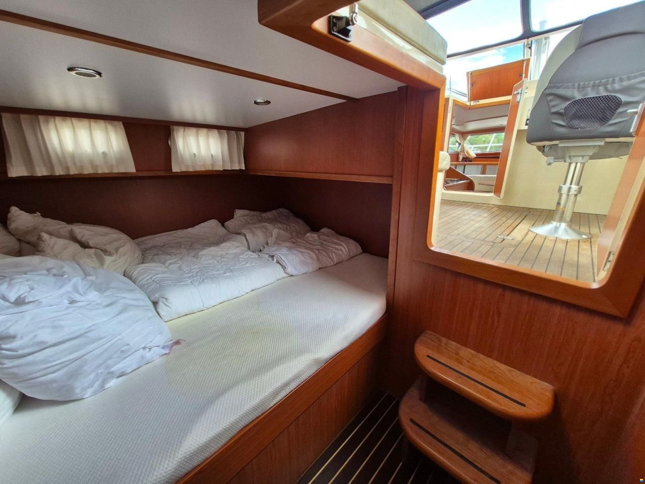 Marco Yachts 860 AK