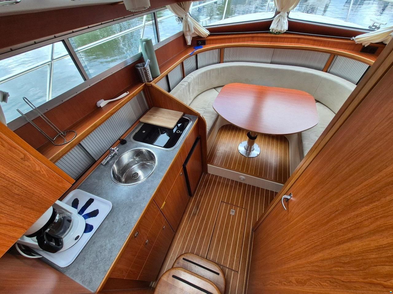Marco Yachts 860 AK