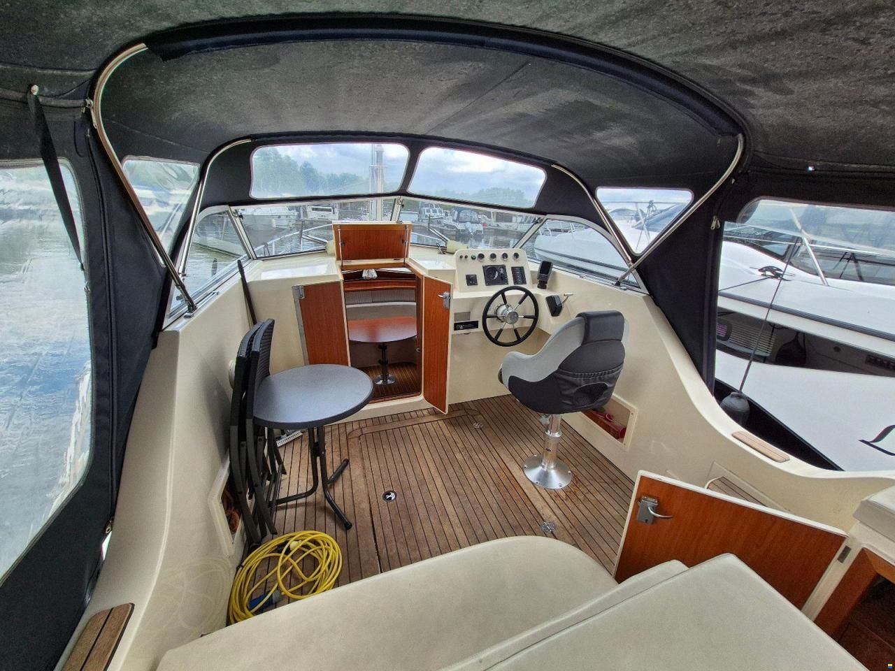Marco Yachts 860 AK