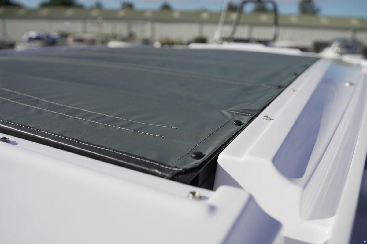 Axopar 28 Cabin