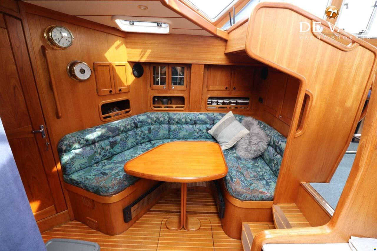 Nauticat 521