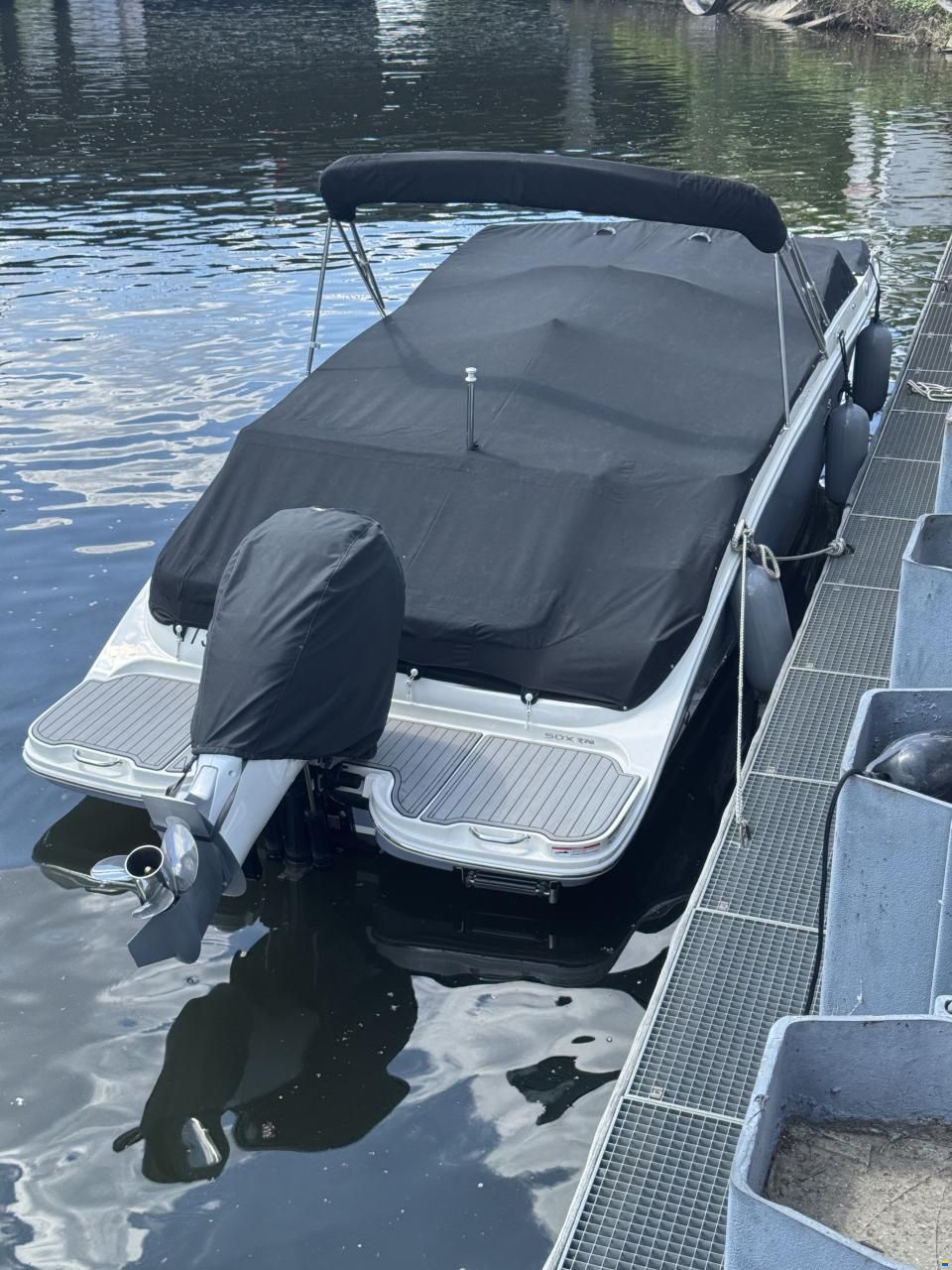 Sea Ray SDX 270 Outboard