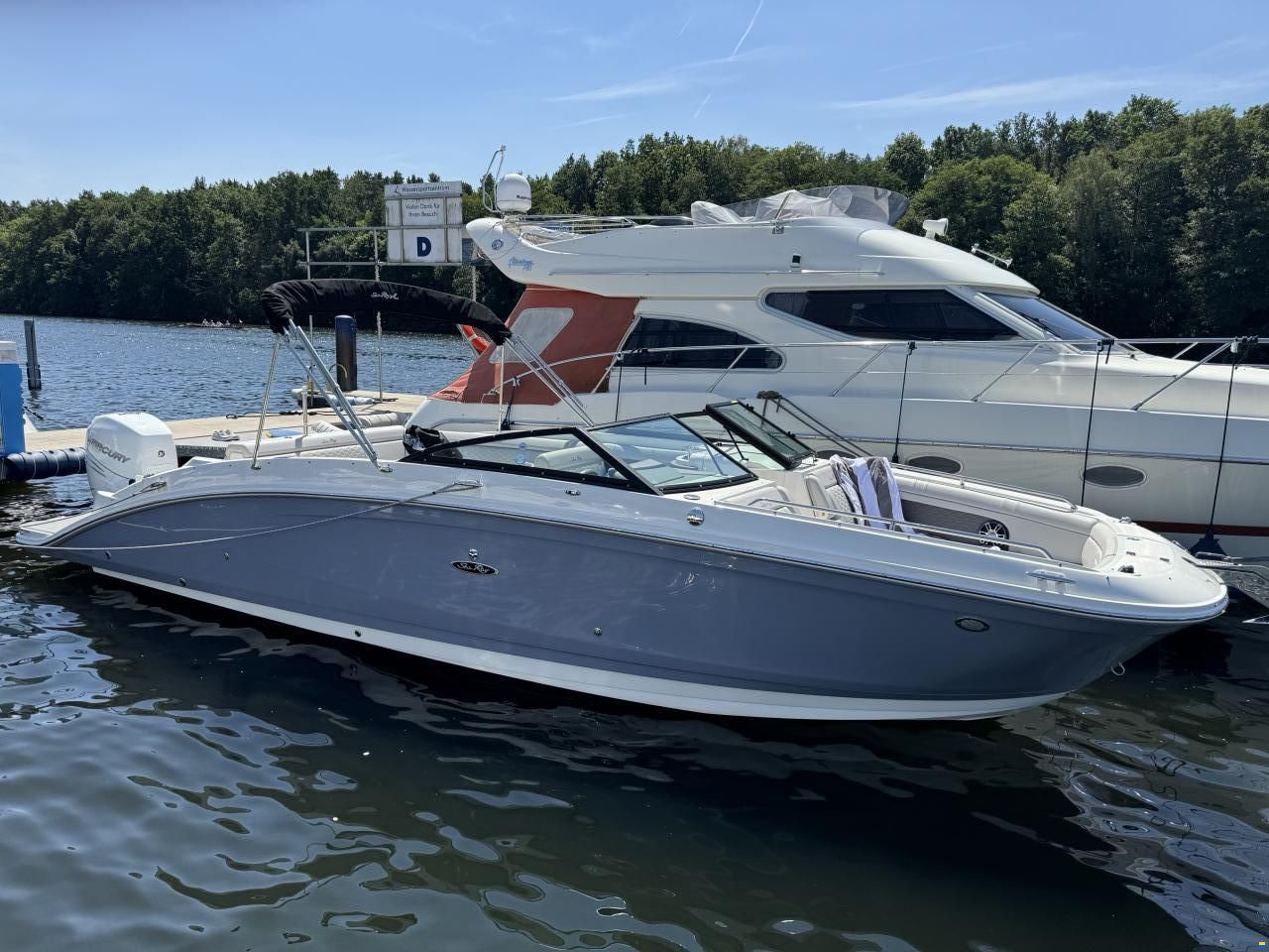 Sea Ray SDX 270 Outboard