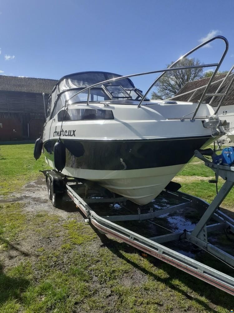 Massiv Boats Cabina 395