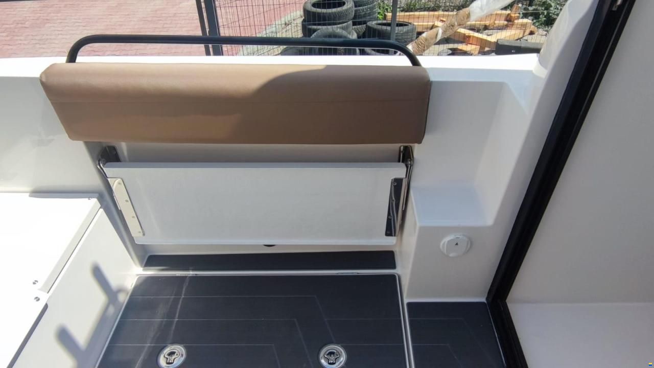 Marine Time QX650 Pilot House