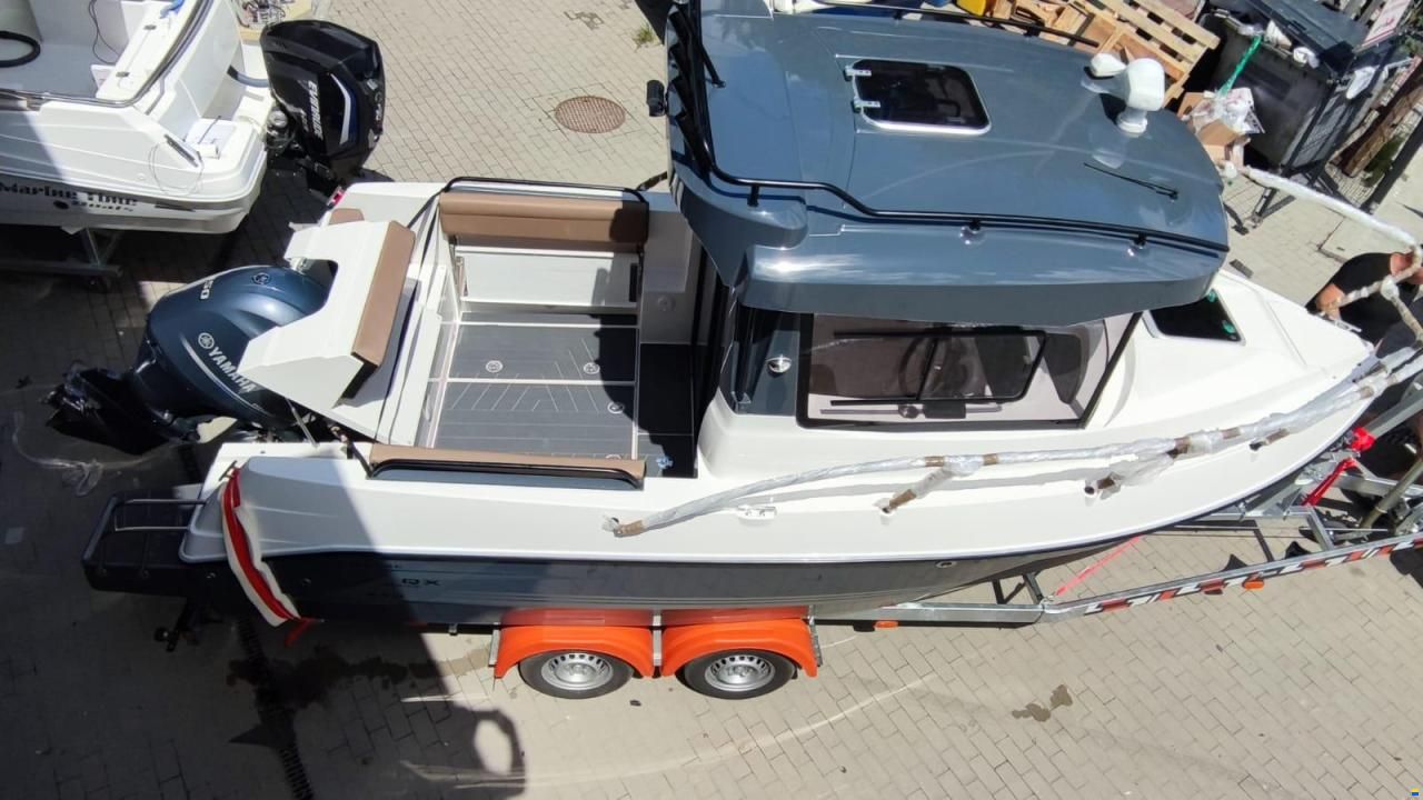Marine Time QX650 Pilot House