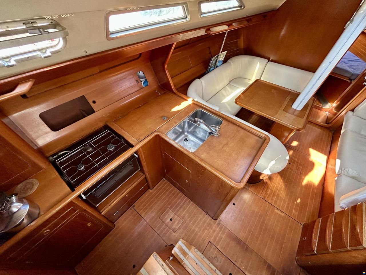 Grand Soleil 42