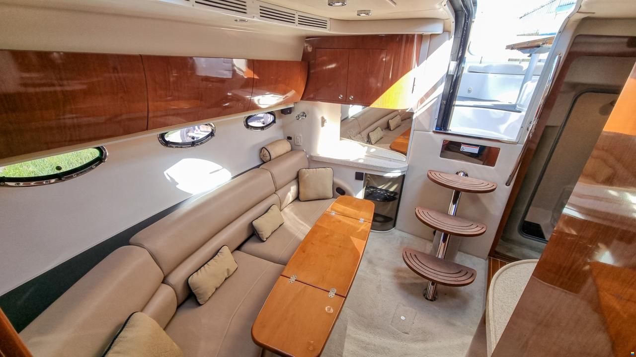 Regal 4060 Commodore