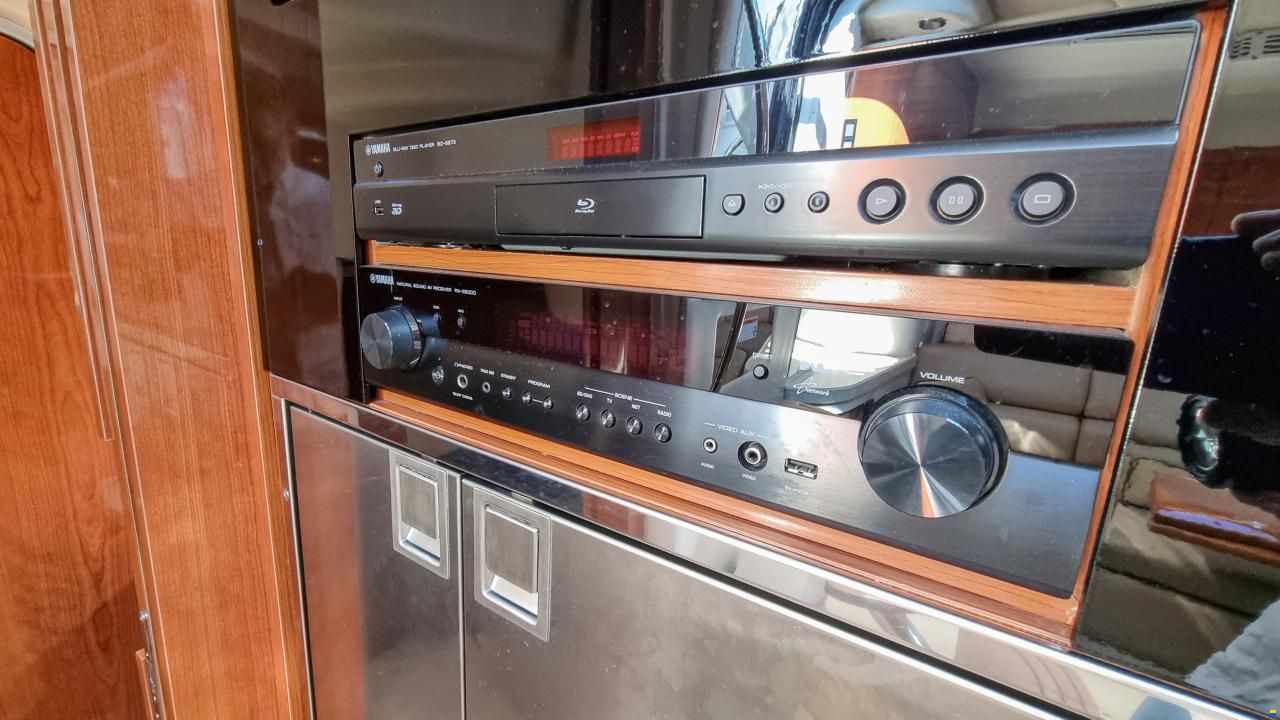 Regal 4060 Commodore