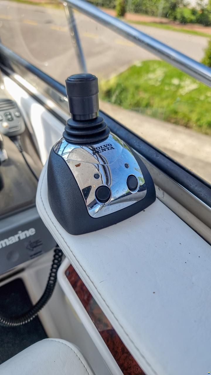 Regal 4060 Commodore