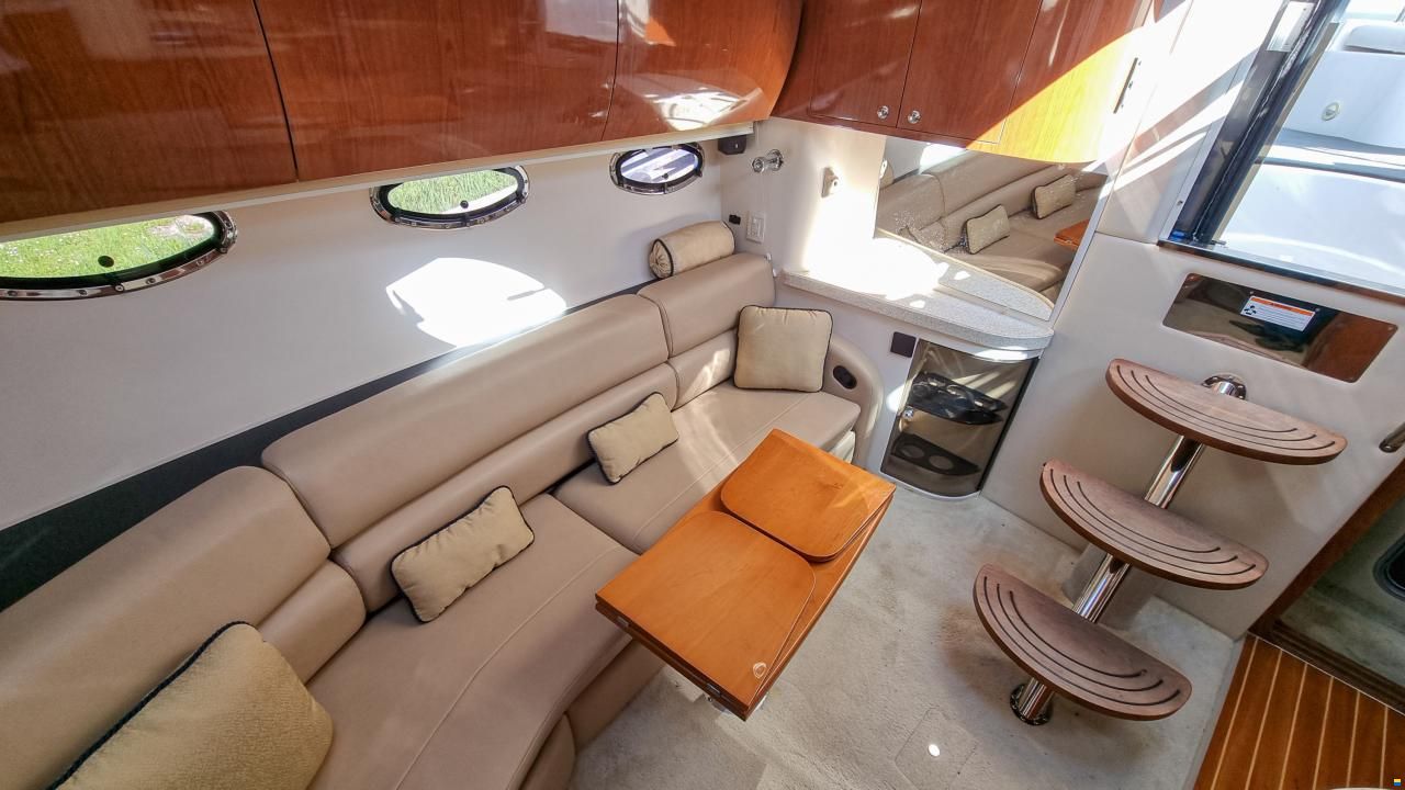 Regal 4060 Commodore