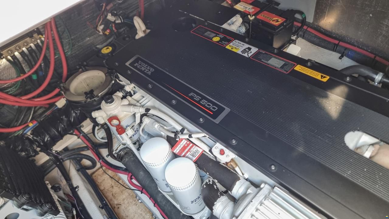 Regal 4060 Commodore