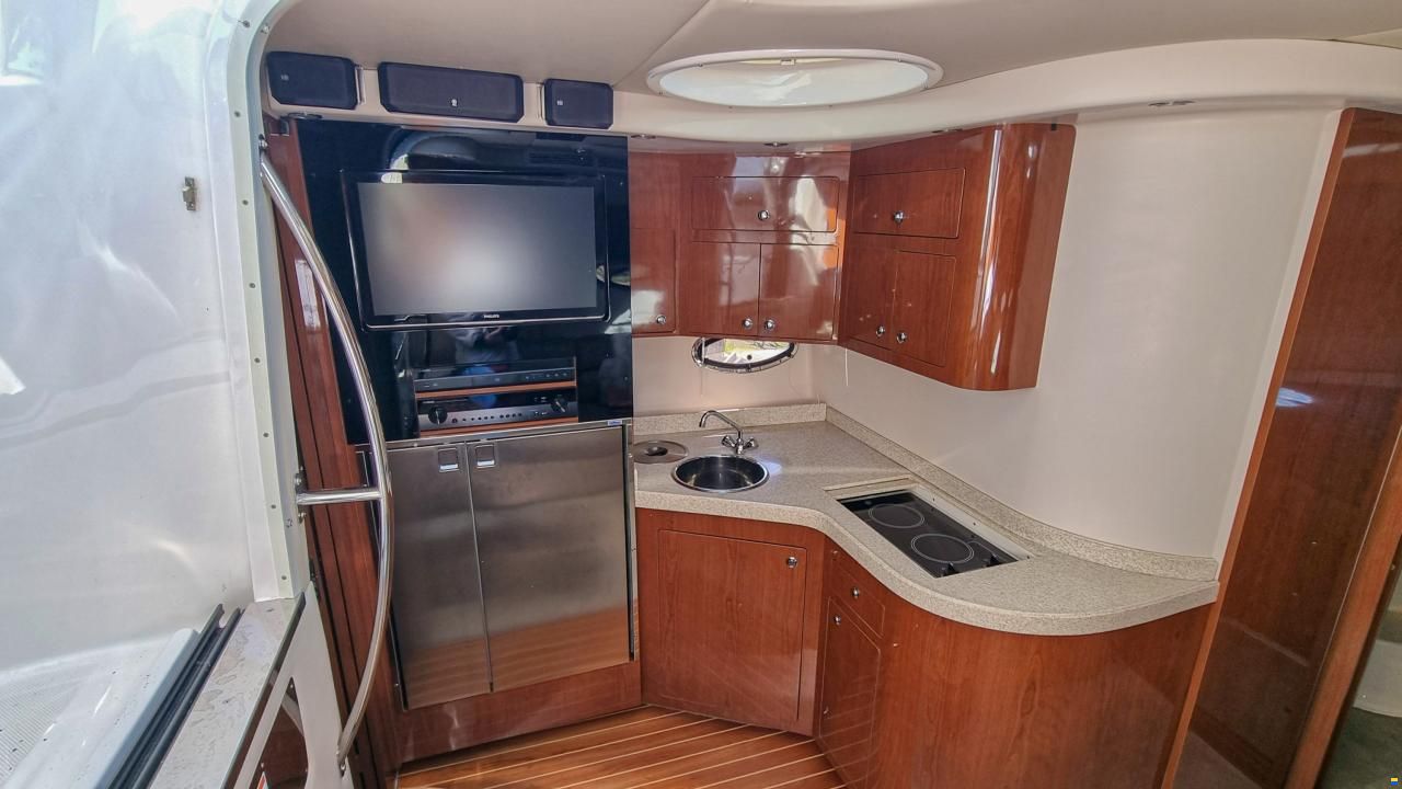 Regal 4060 Commodore