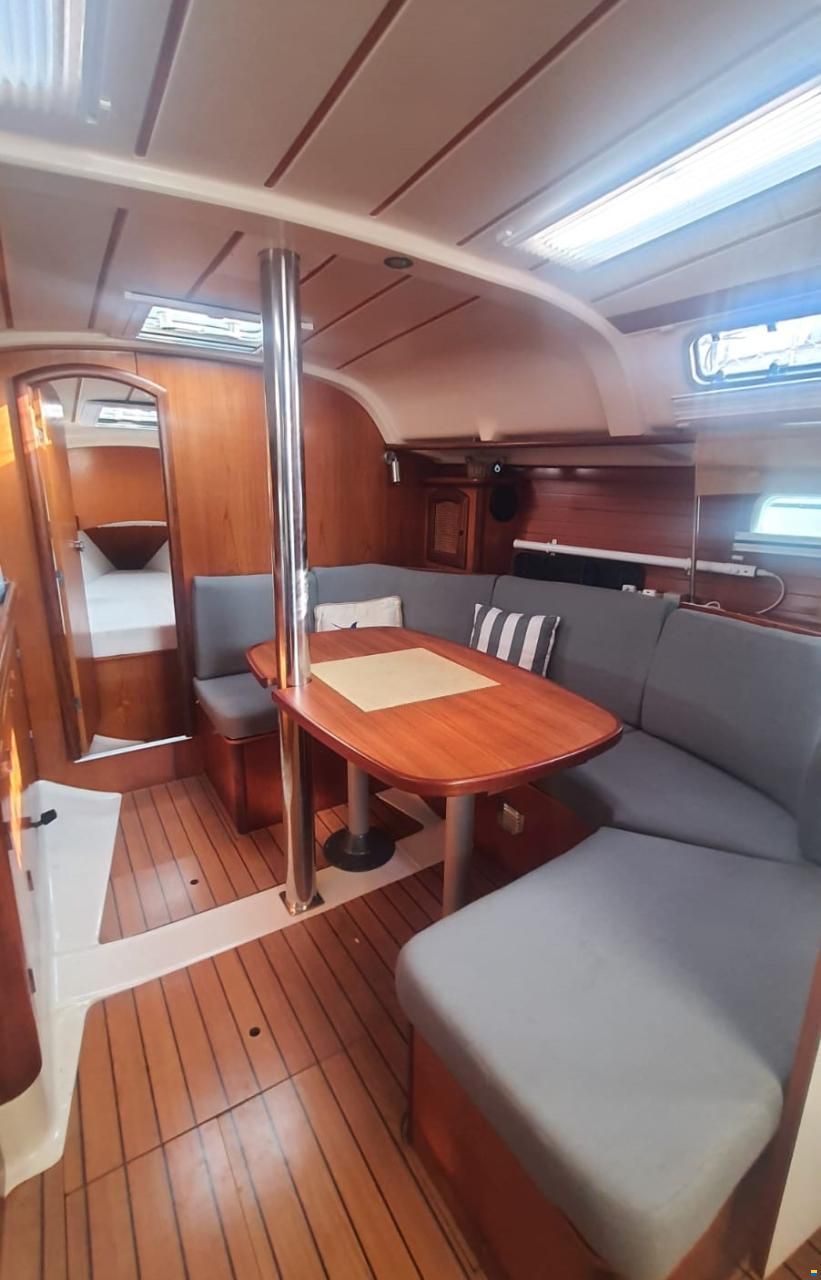 BENETEAU OCEANIS 351